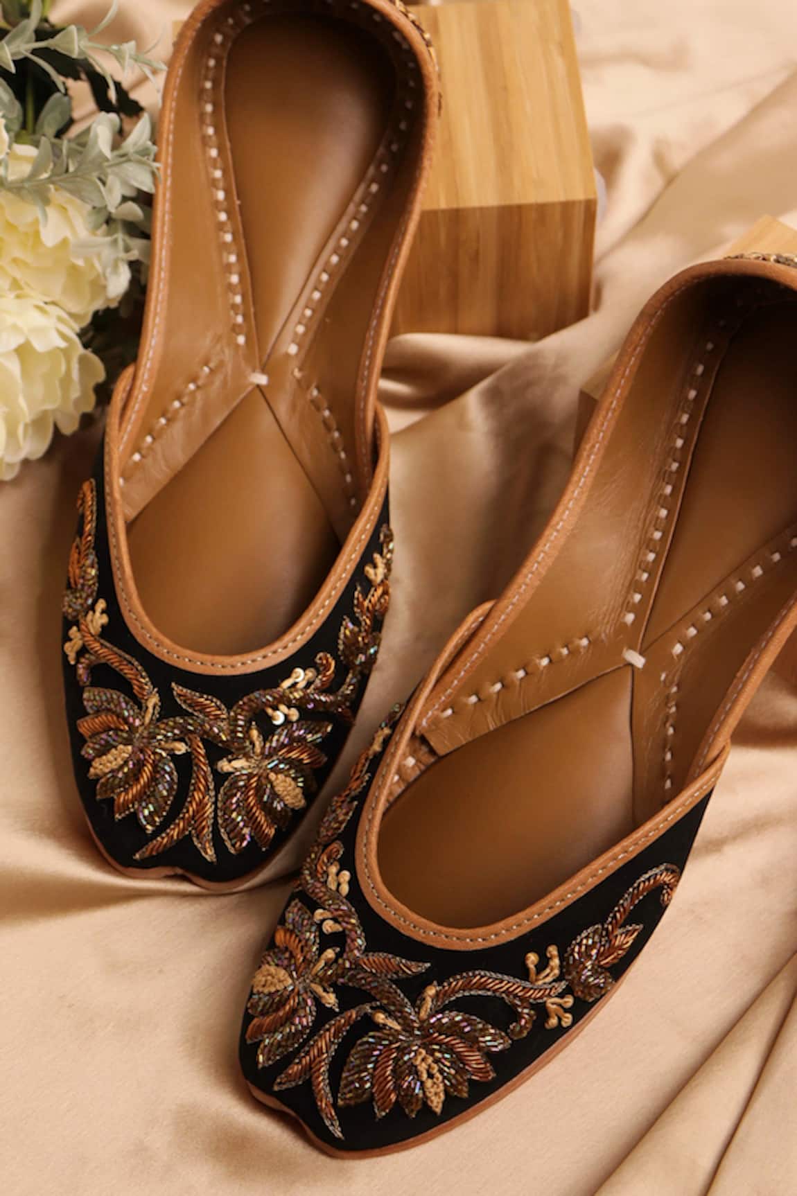 NR By Nidhi Rathi Embroidered Square-Toe Velvet Juttis 