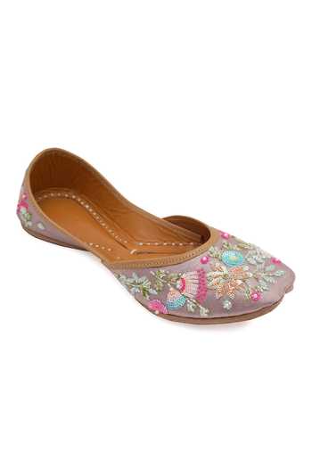 NR By Nidhi Rathi Lavender Embroidered Flat Juttis 