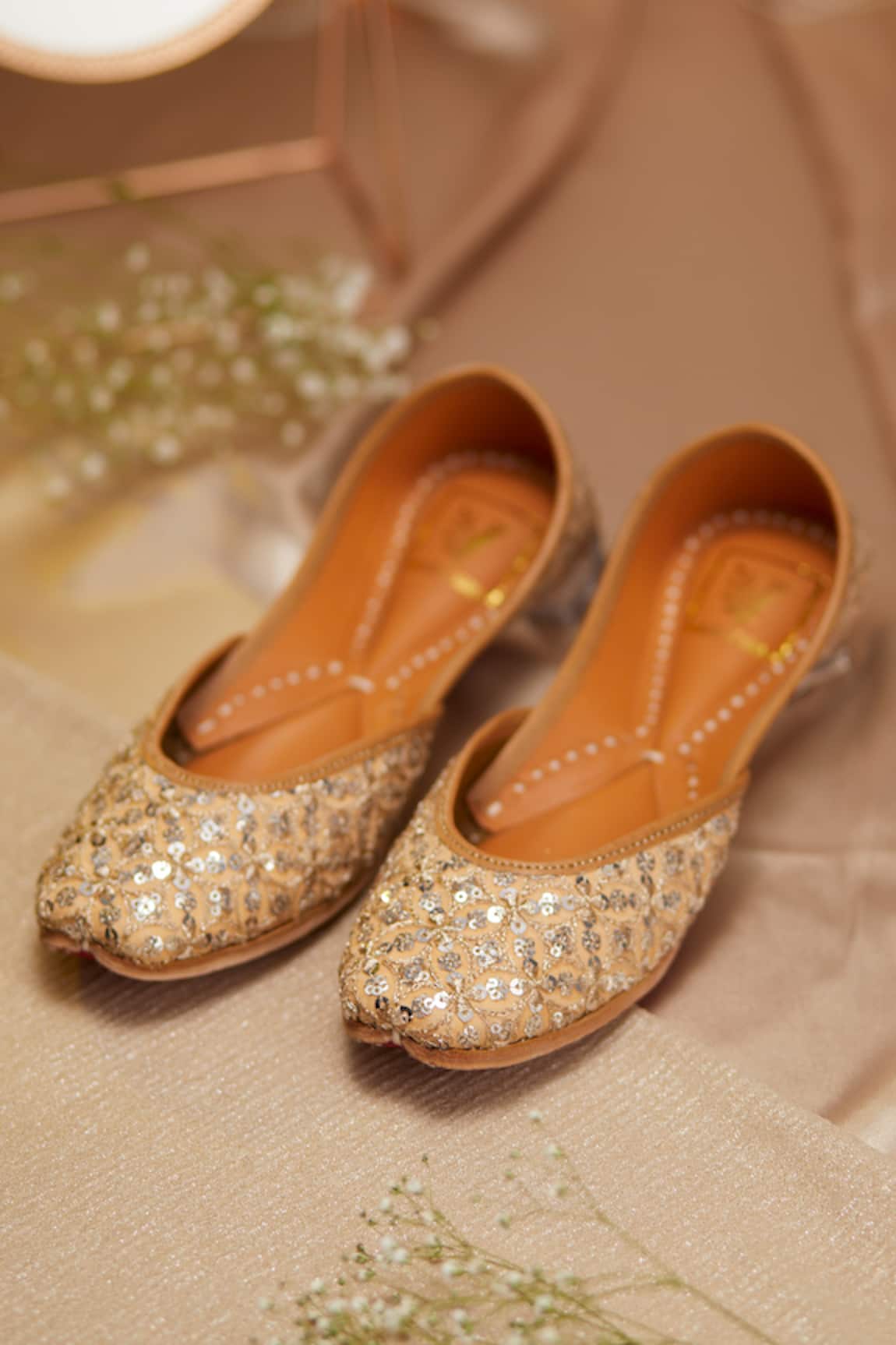 House Of Vian Embellished Gold Textured Juttis 