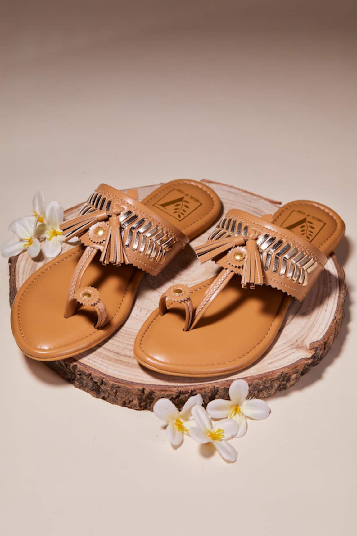 House Of Vian Kolhita Beige Kolhapuris 