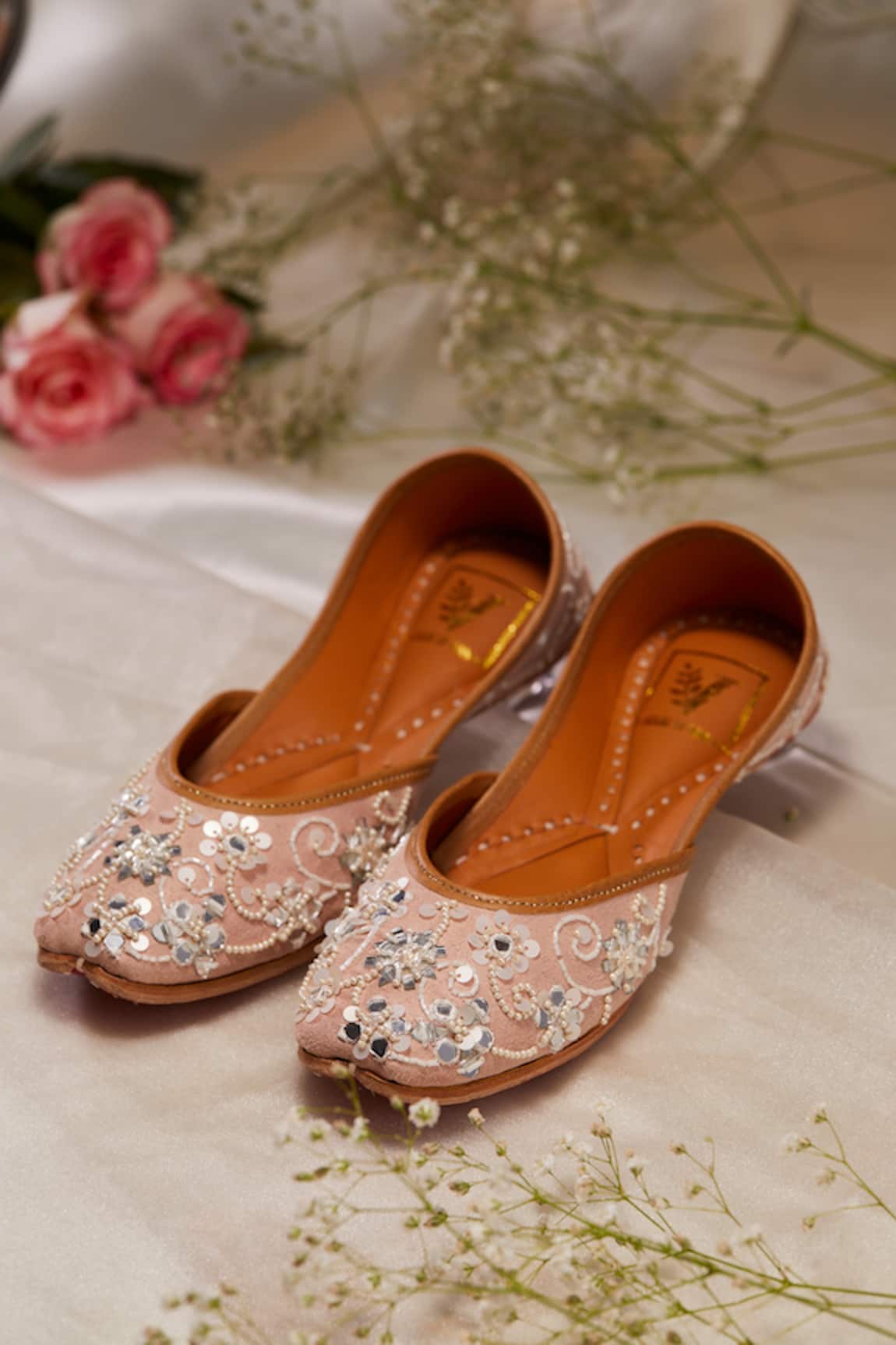 House Of Vian Embroidered Peach Designer Juttis 