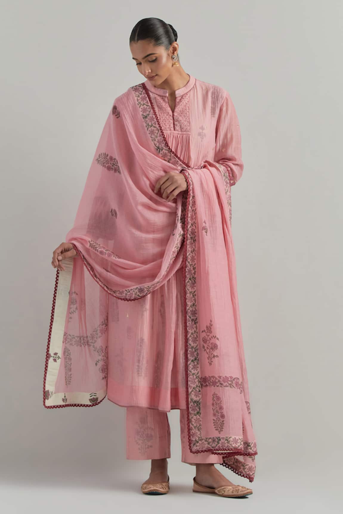 Ikshita Choudhary Light Pink Chanderi Kurta Pant Dupatta Set 