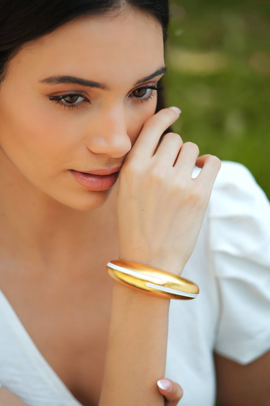 Varnika Arora Circlet Gold Bangle 