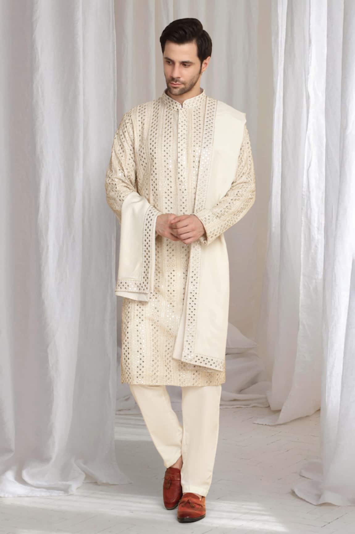 Aham-Vayam Gold Thread Embroidered Kurta With Dupatta 