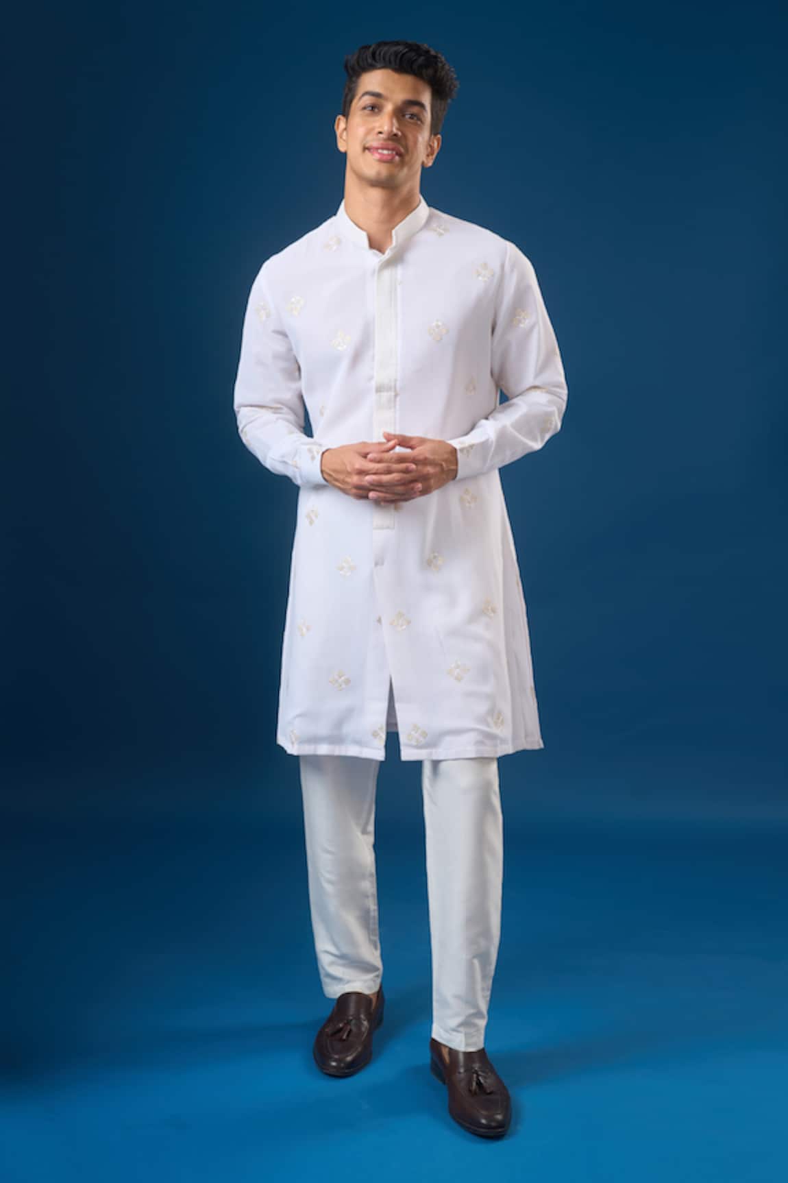 Rng Safawala White Embroidered Kurta 