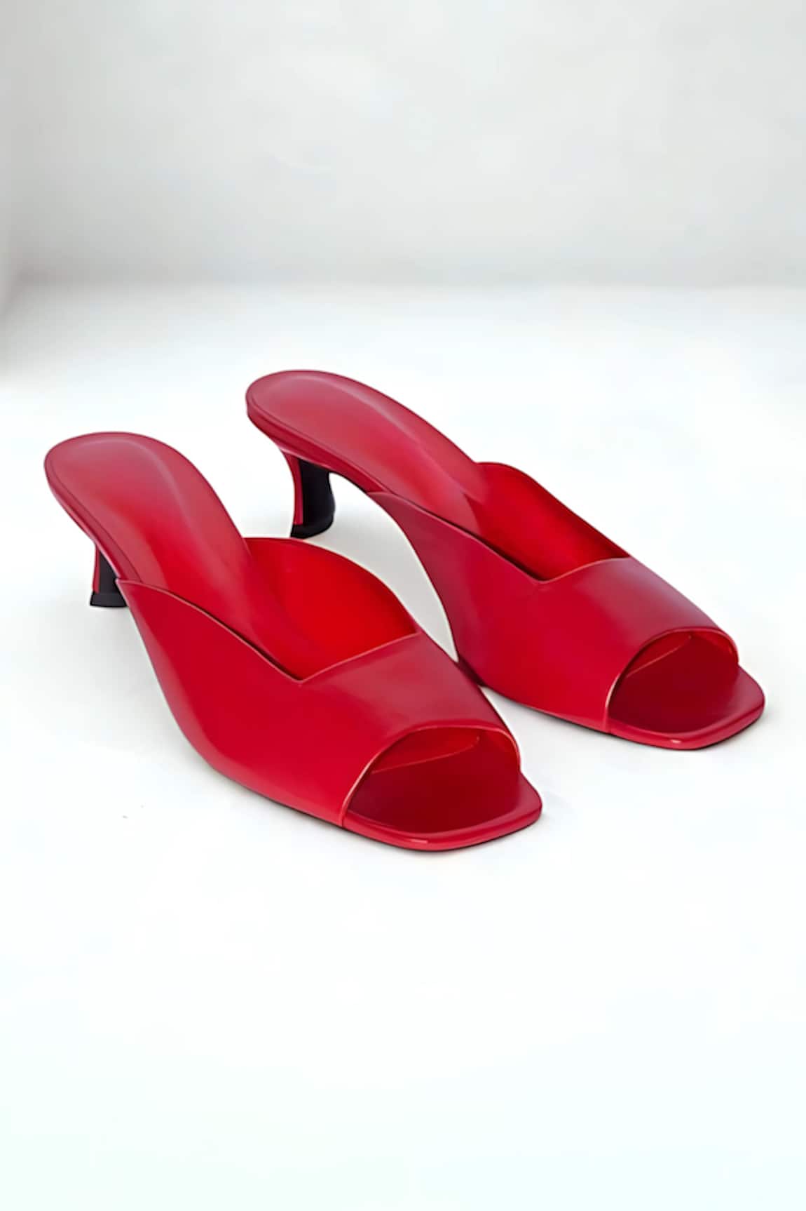 Sephyr Miranda Red Patent Leather Kitten Heels 