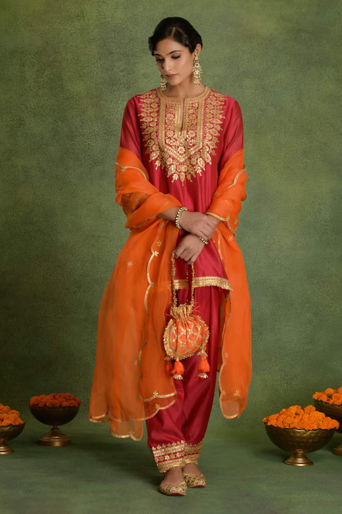 Saina Kapoor Chanderi Embroidered Kurta Set 