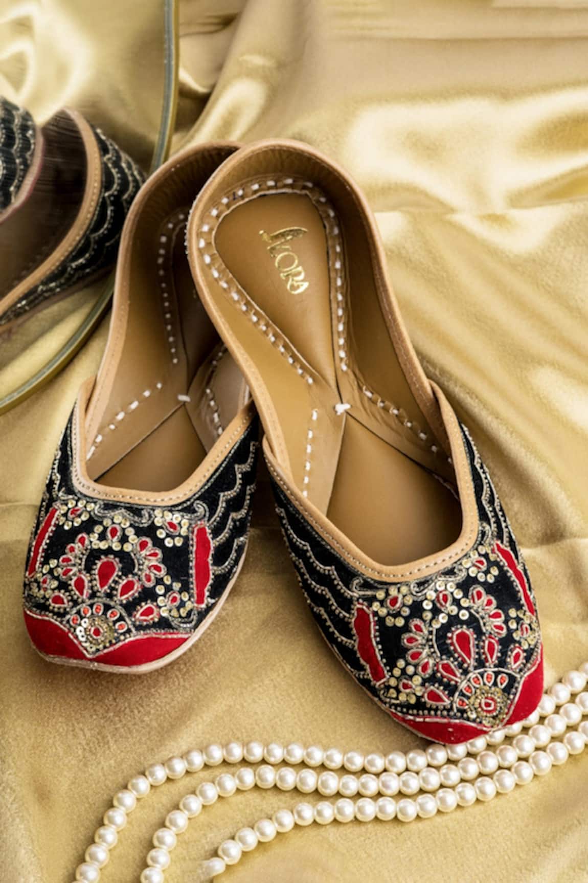 Azora Ruhaniyat Black Embroidered Raw Silk Juttis 
