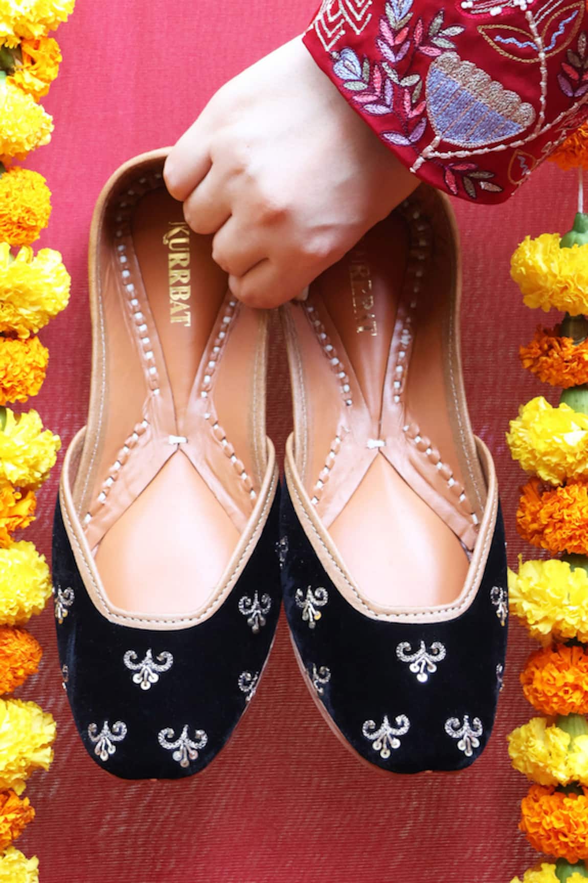 Kurrbat Midnight Zardozi Hand Embroidered Juttis 