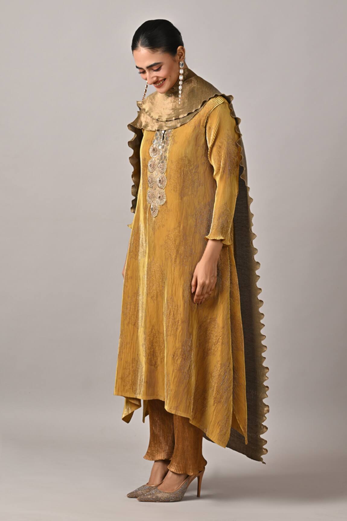 Kiran Uttam Ghosh Gold Pleated Designer Pant 