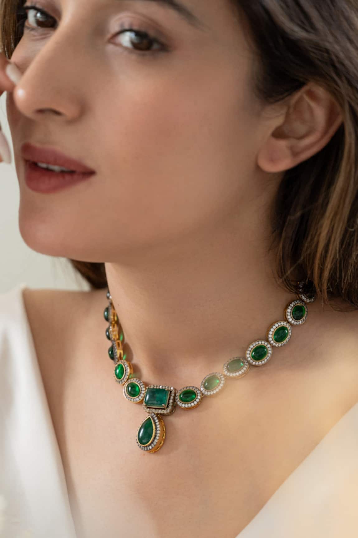 Do Taara Emerald Green Necklace 