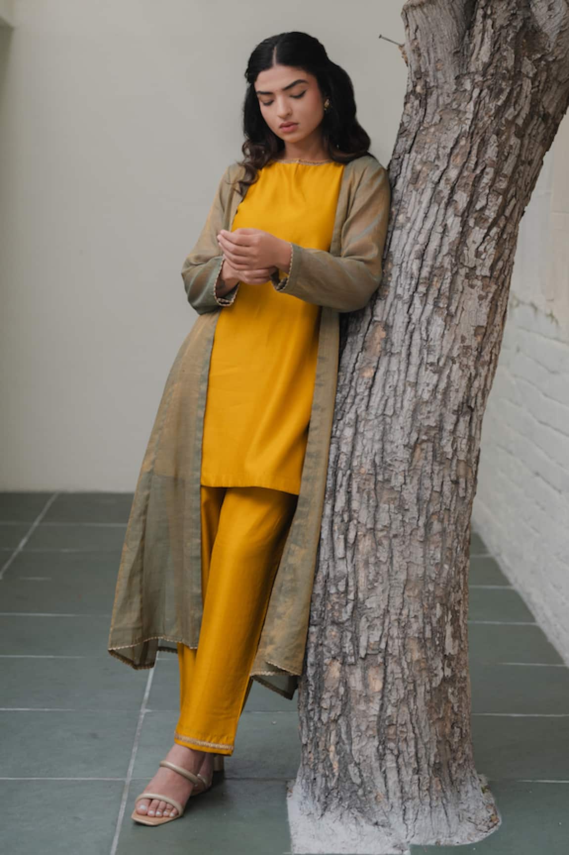 KAJAL AGRAWAL Tara Jacket Kurta Set 