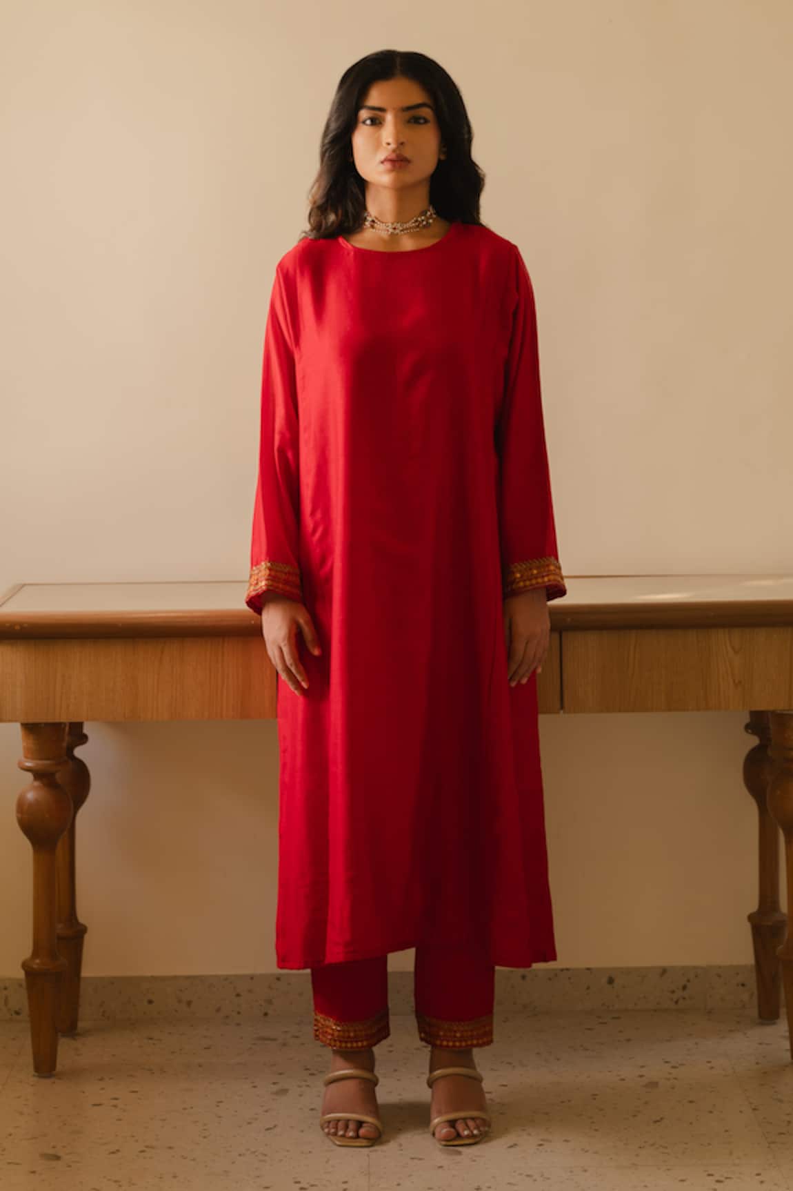 KAJAL AGRAWAL Ishara Straight Kurta Set 