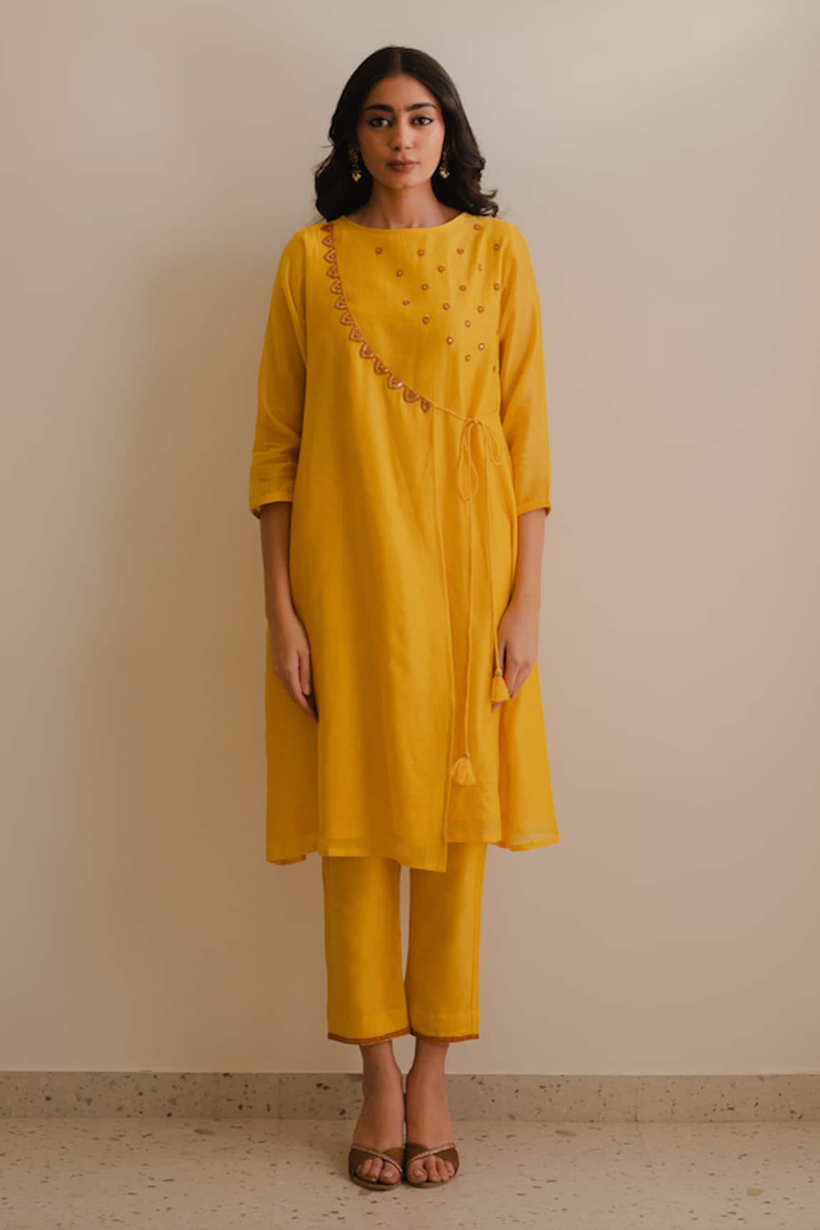 KAJAL AGRAWAL Nina Embroidered Kurta Set 