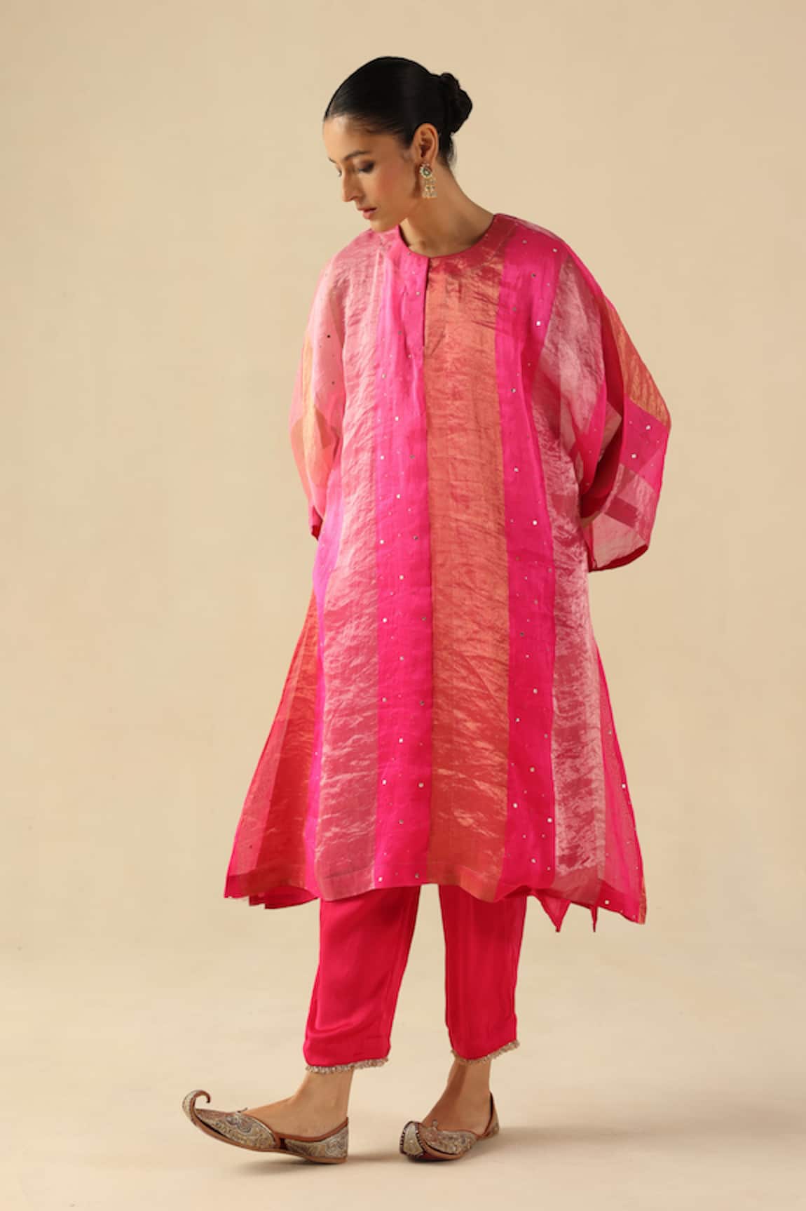 Begum Tabeer Kurta Pant Set 