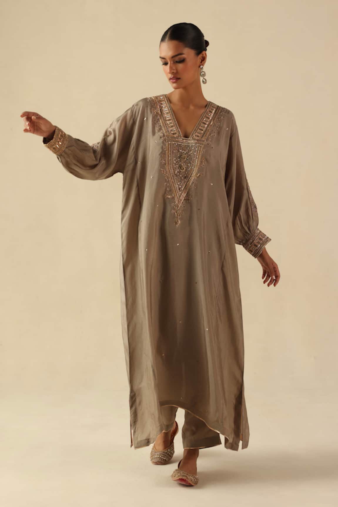 Begum Saaz Phiran Kurta With Pant 