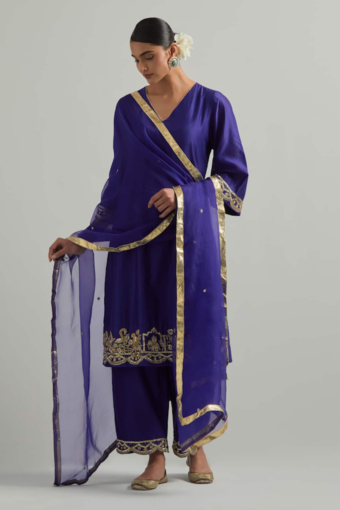 Ikshita Choudhary Purple Hand Embroidered Chanderi Kurta Set 