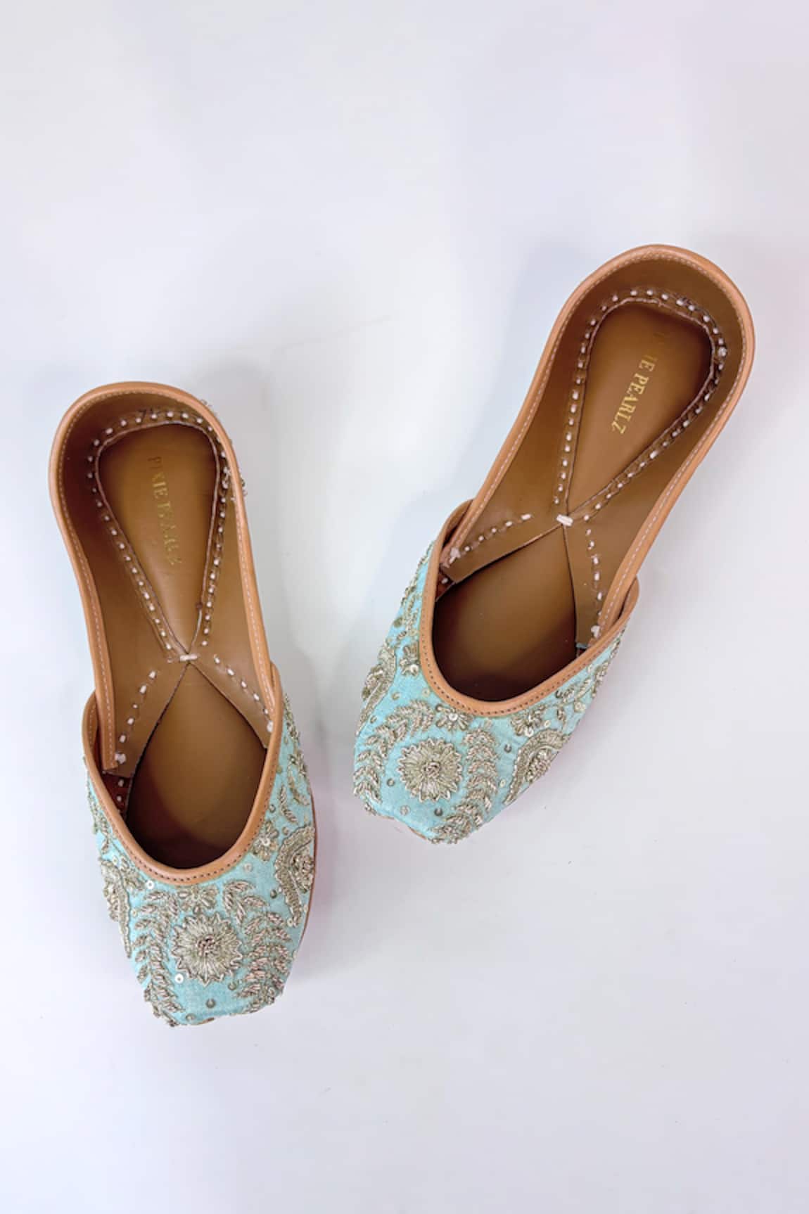 Pixie Pearlz Zehra Handcrafted Turquoise Silk Juttis 