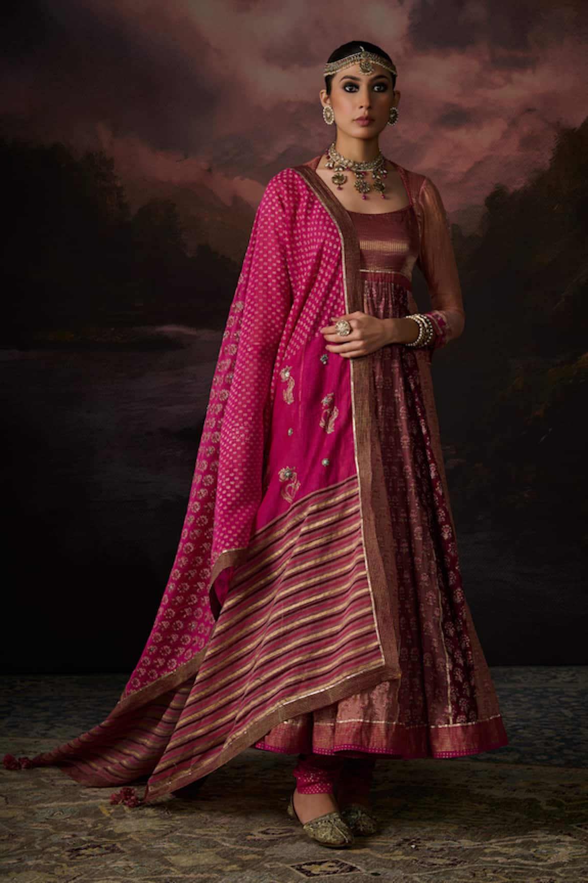 Swatti Kapoor Haniya Floral Embroidered Dupatta 
