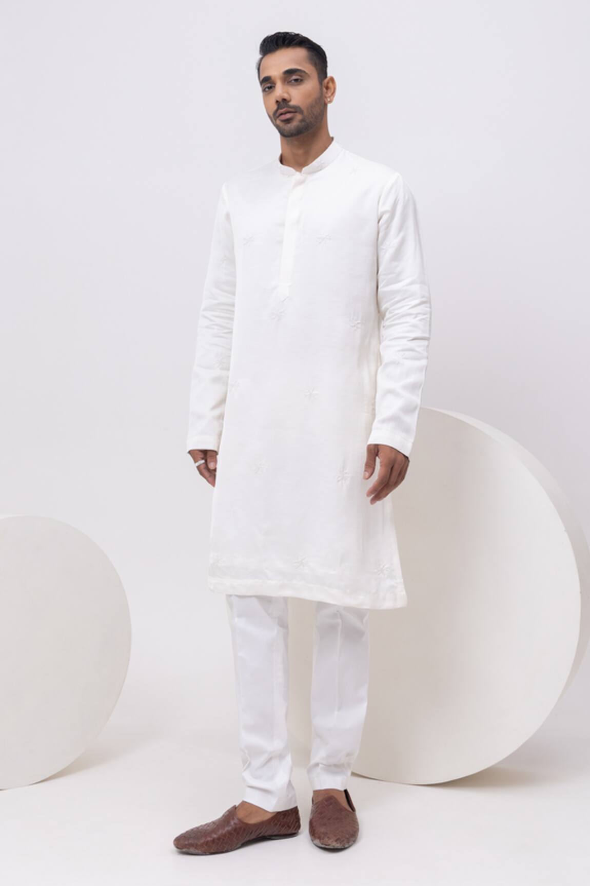 Kaka Calcutta Snowflake Kurta Set 