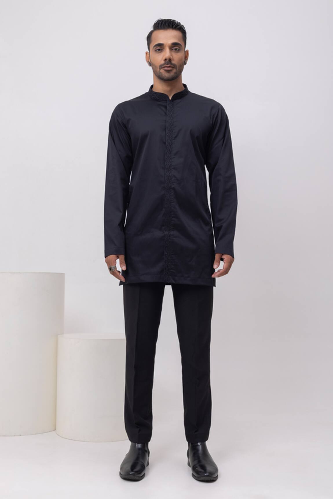 Kaka Calcutta Arrow Embroidery Kurta Set 