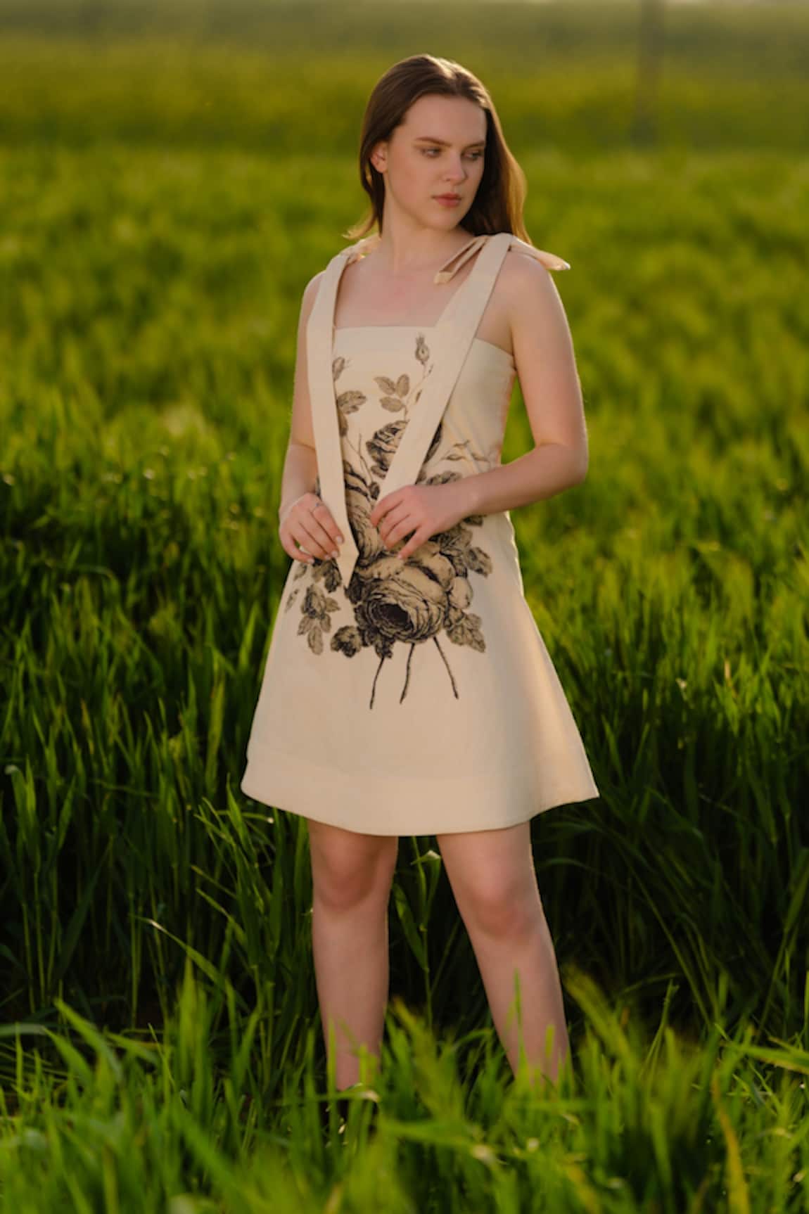 AFRIYA Black Rose Short Dress 