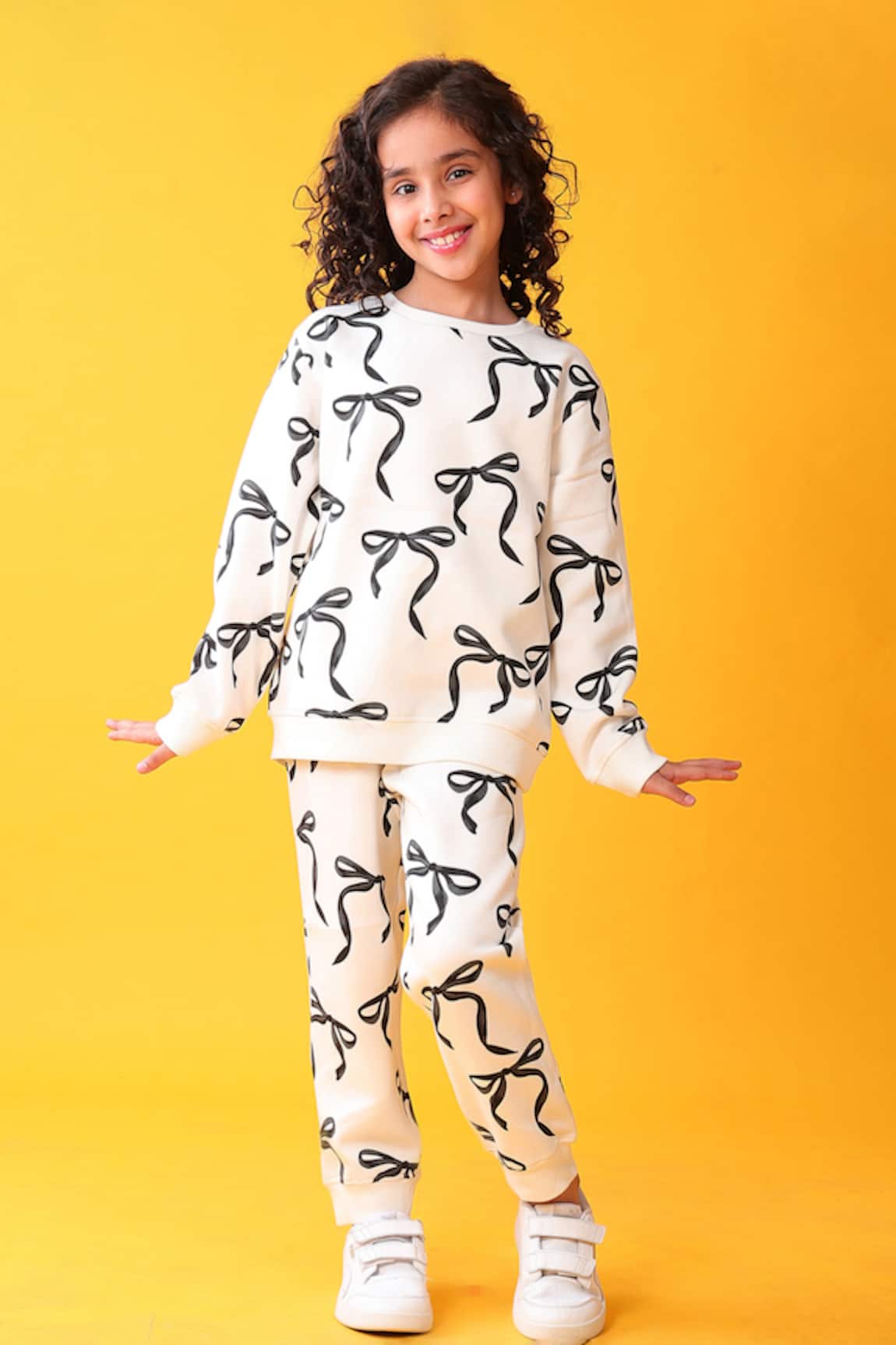 Anthrilo Bow Pattern Sweatshirt & Joggers Set 