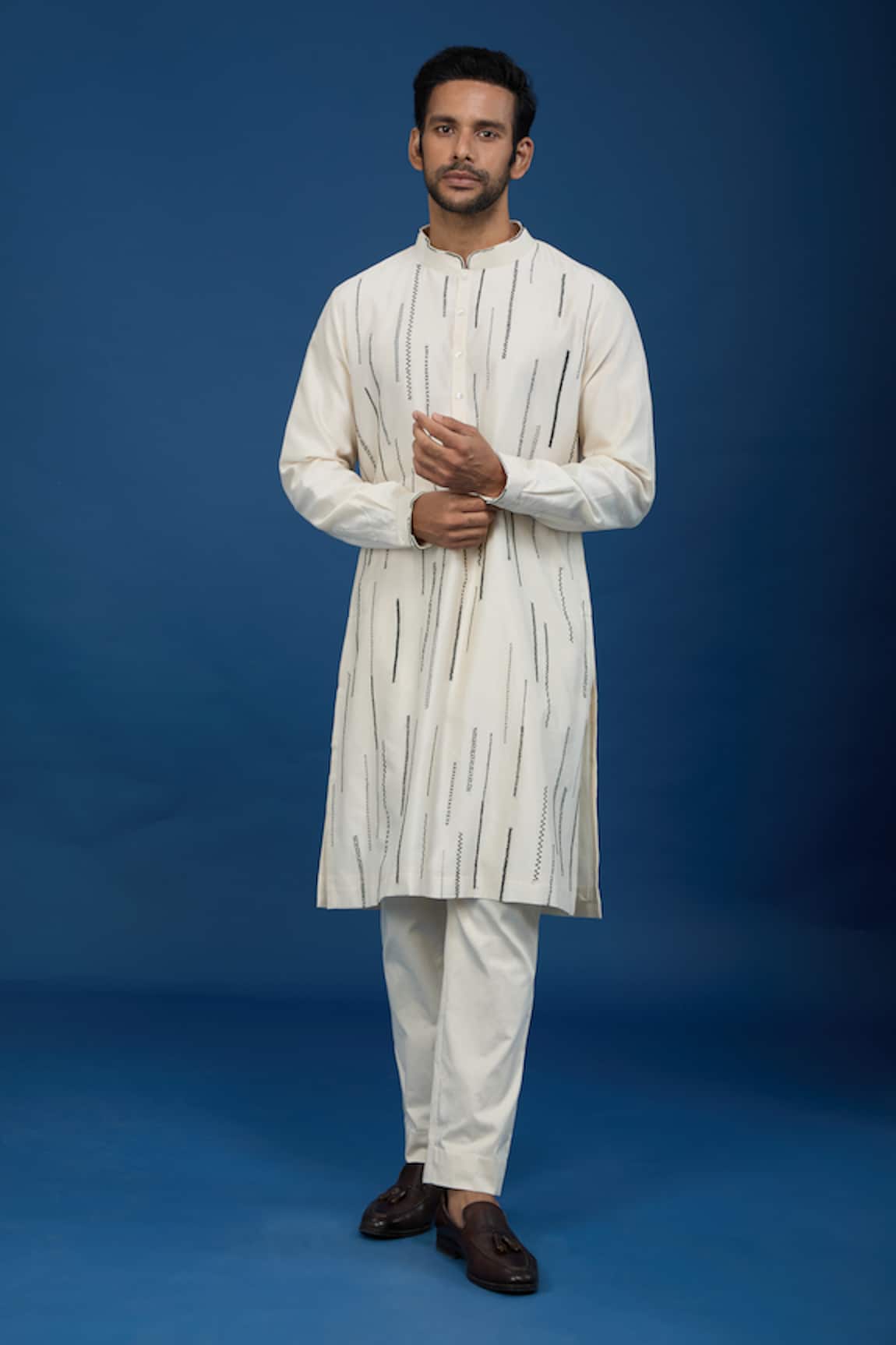 Countrymade Stitch Work Embroidered Kurta Set 
