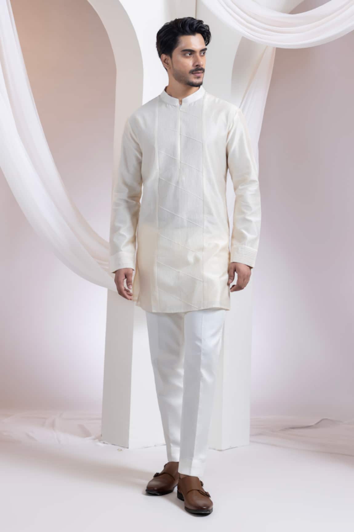 Smriti By Anju Agarwal Linearc Chanderi Kurta With Pant 