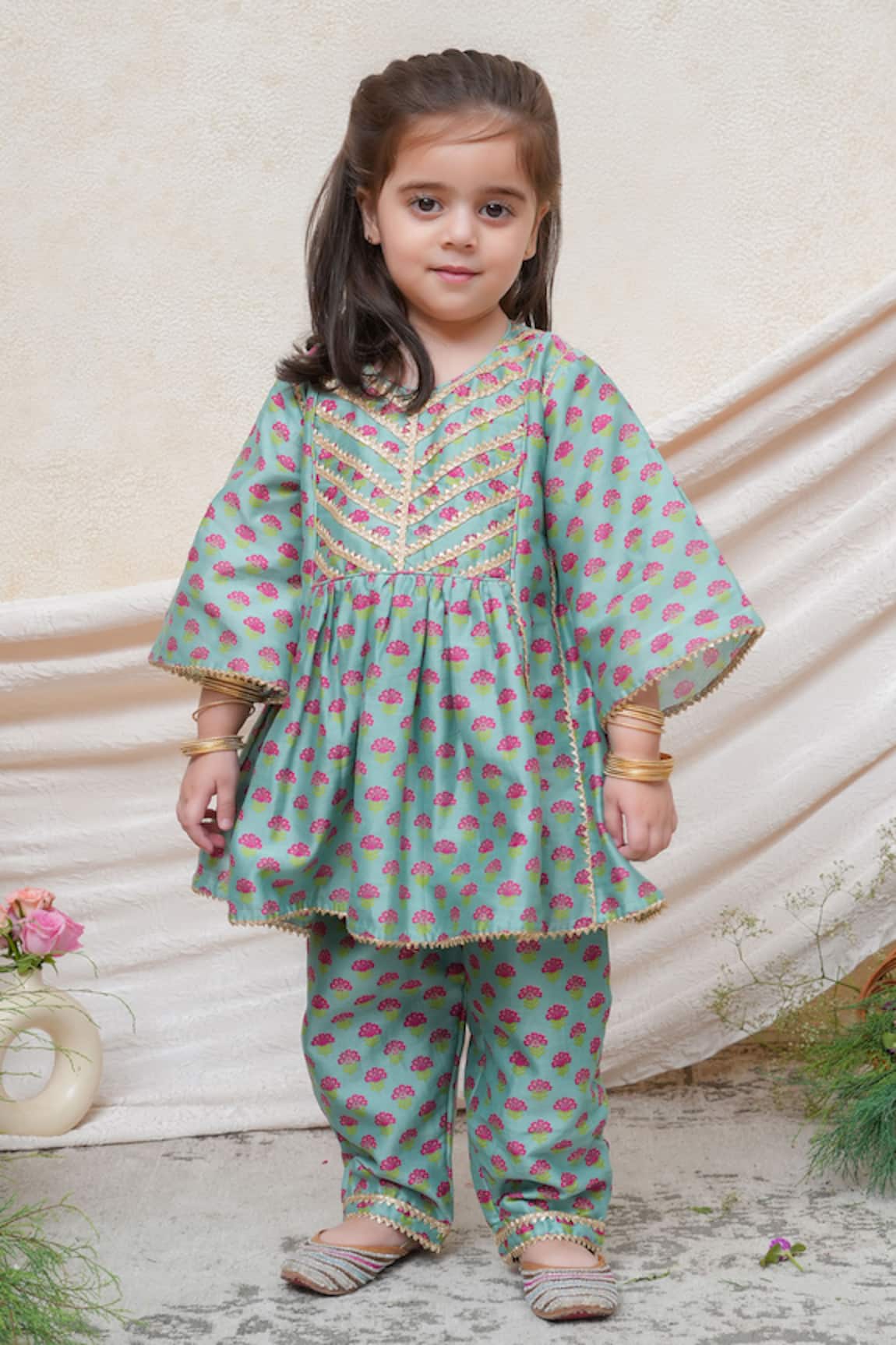 P & S CO Floral Print Kurta With Pant 