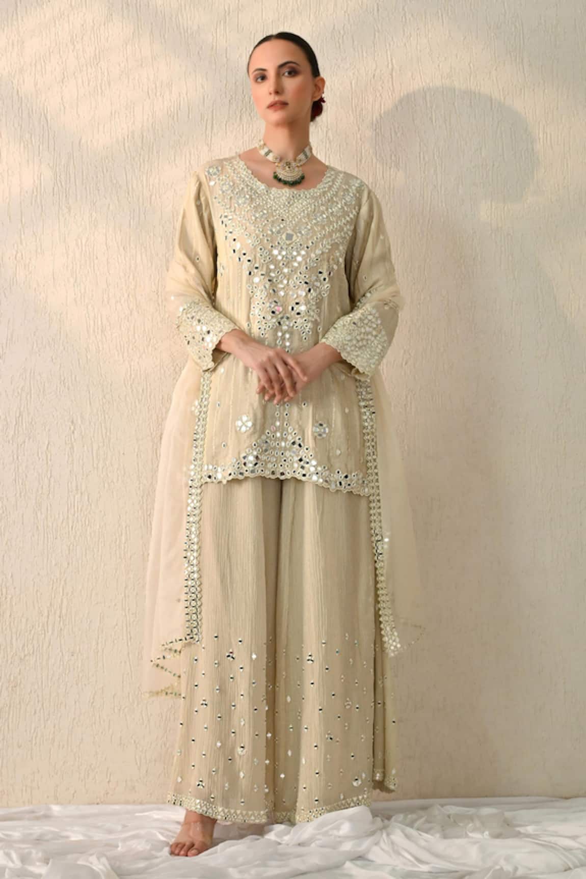 Ohh Crow Hand Embroidered Kurta Set 