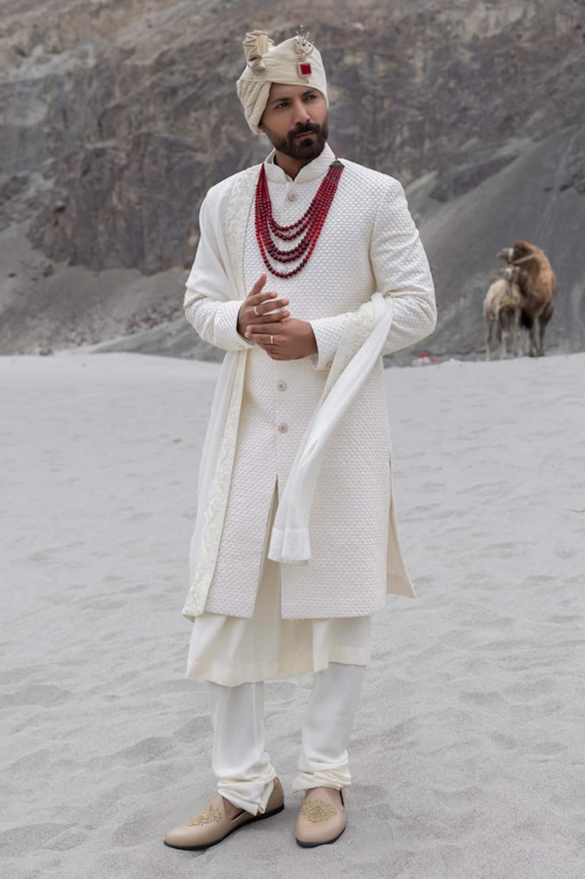 Amit Arora Embroidered Sherwani Set With Stole 