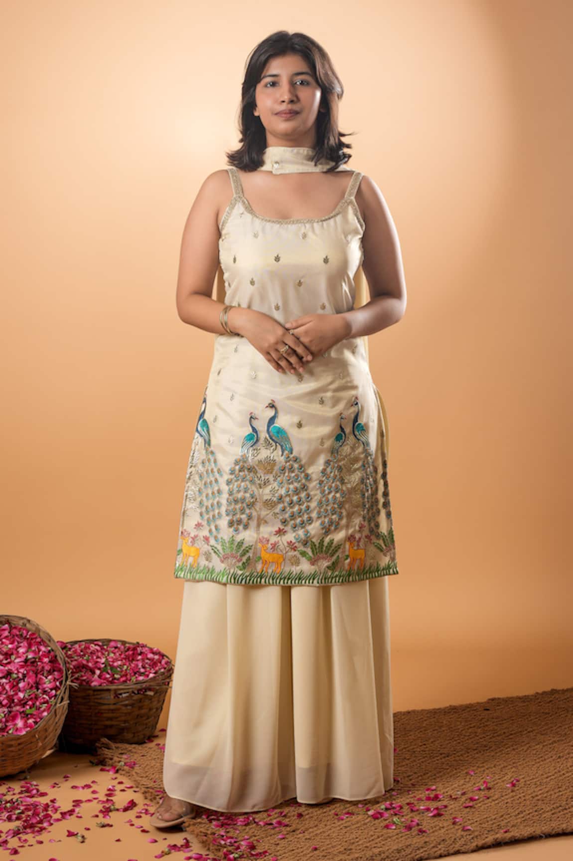 Mamicha Embroidered Ivory Kurta Pant Set 