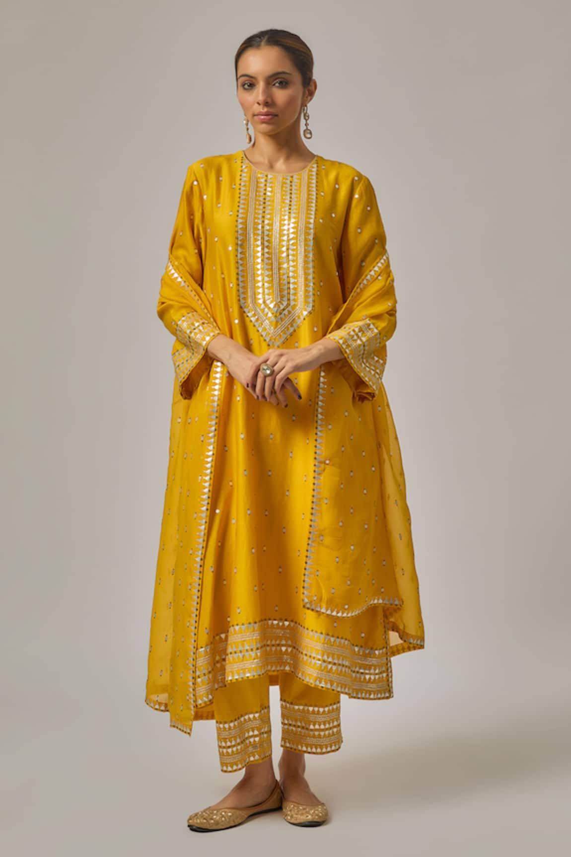 Priyal Prakash Straight Embroidered Kurta Set 