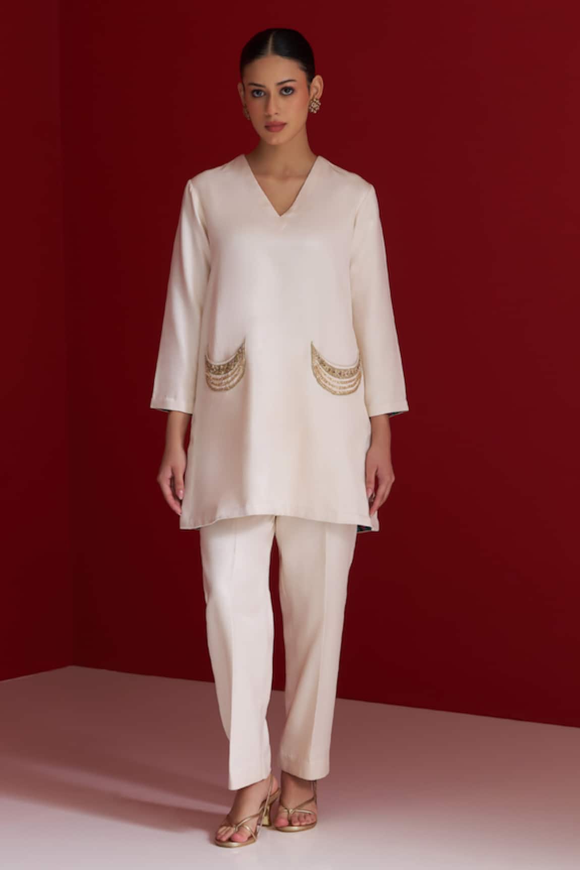 Sitaraa Chandrika Ivory Chaand Pocket Kurta With Pant