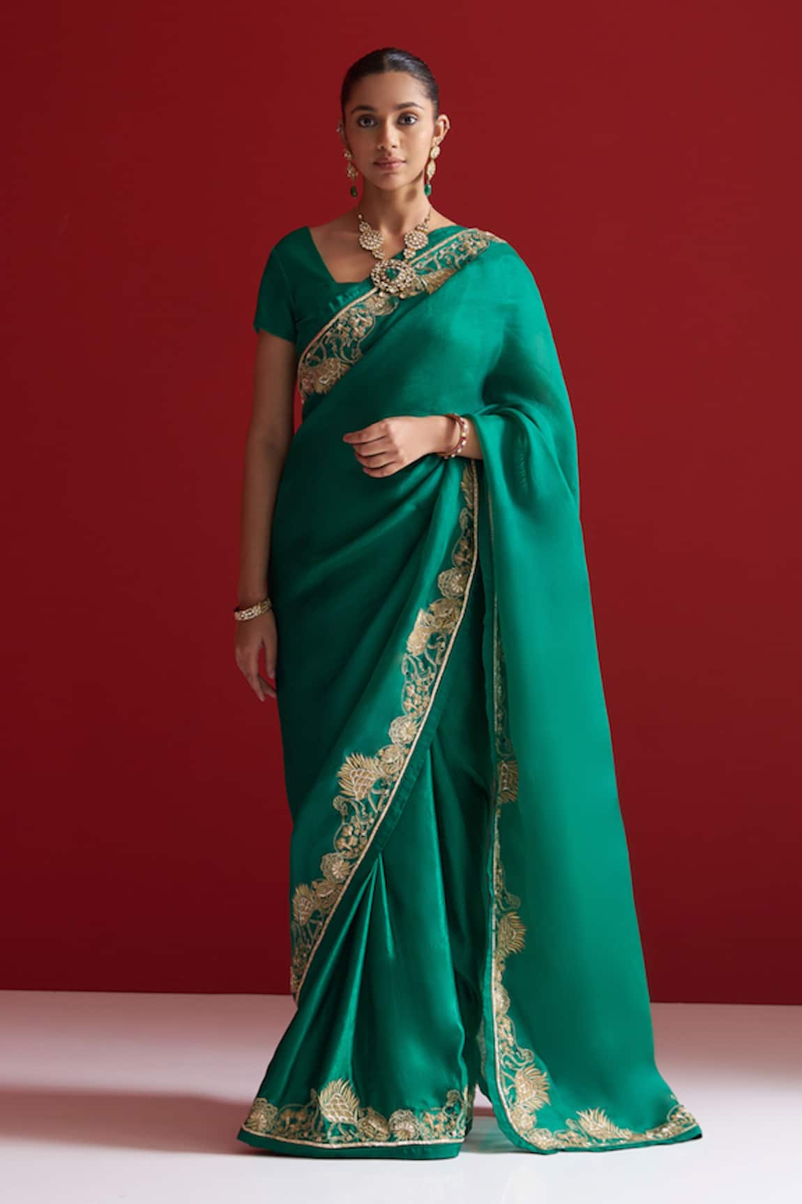 Sitaraa Ananta Emerald Green Embroidered Saree With Blouse