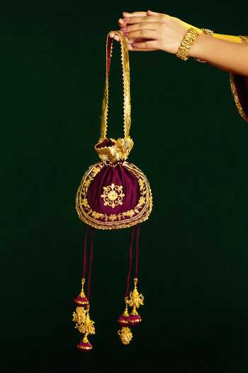 saina kapoor Intricate Aari Work Potli Bag 