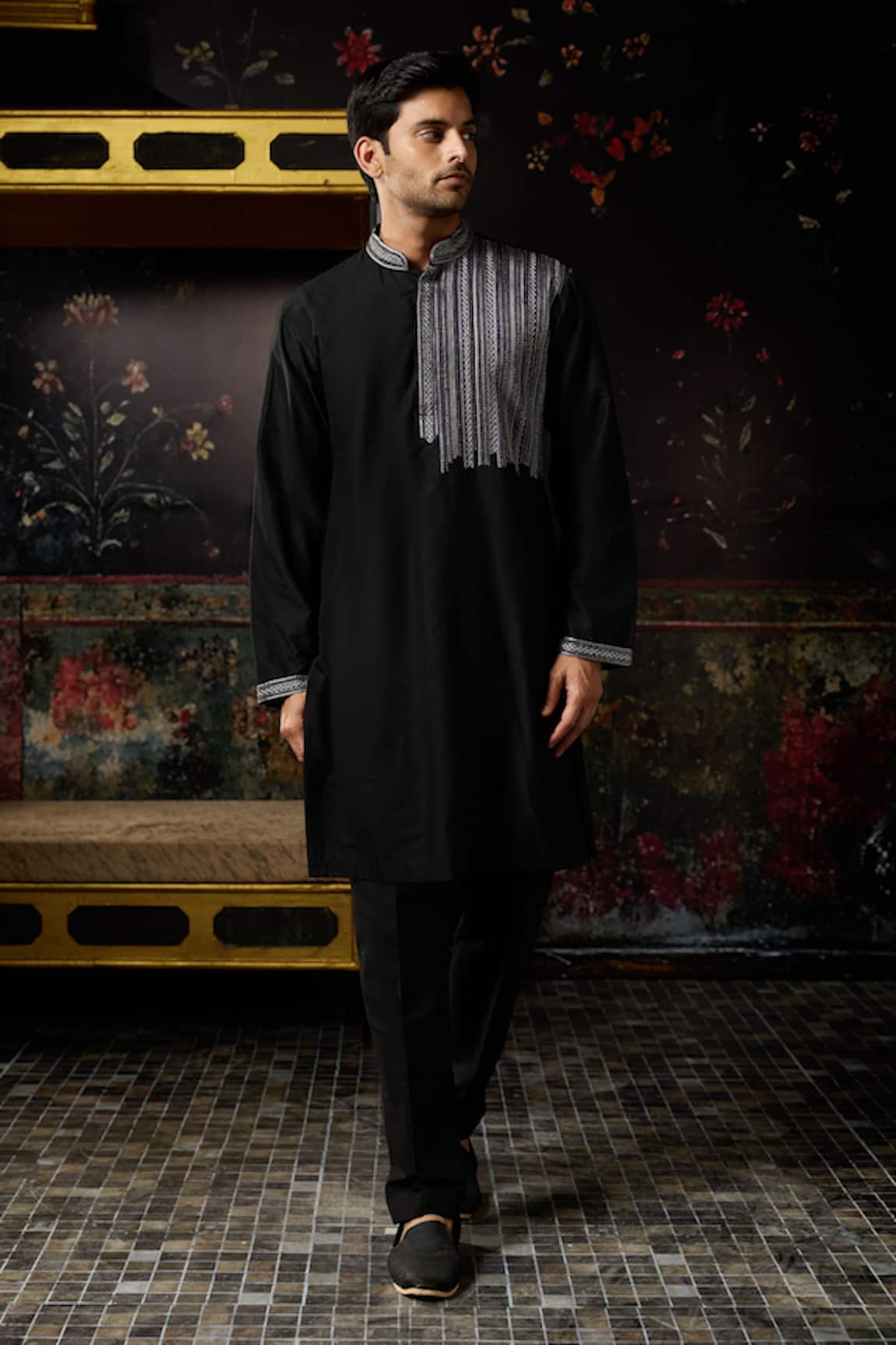Diyarajvvir Placement Embroidered Kurta With Pant 