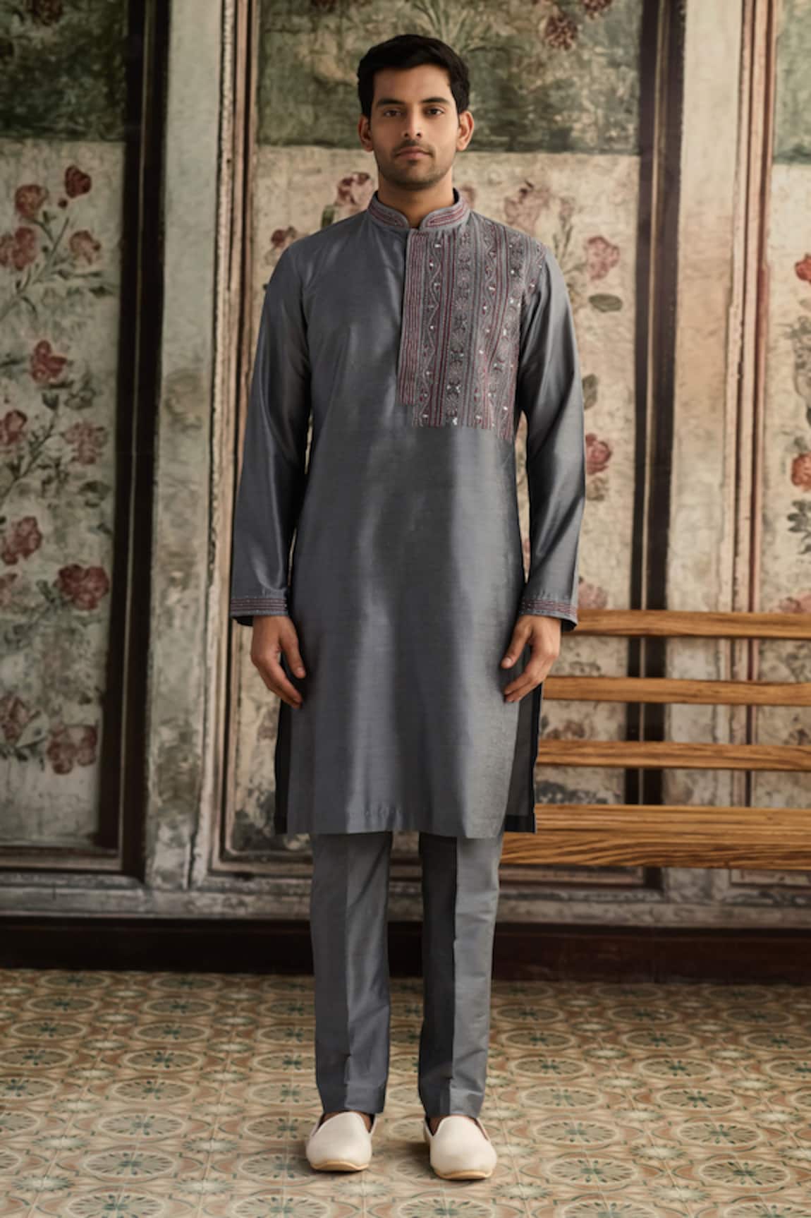 Diyarajvvir Embroidered Kurta With Pant 