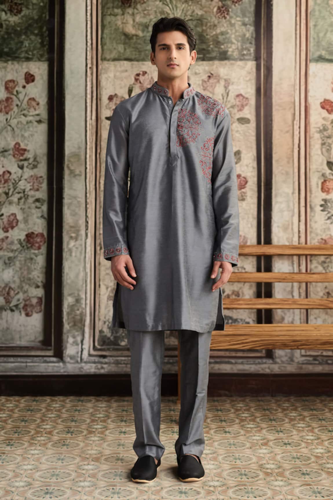 Diyarajvvir Embroidered Kurta With Pant 