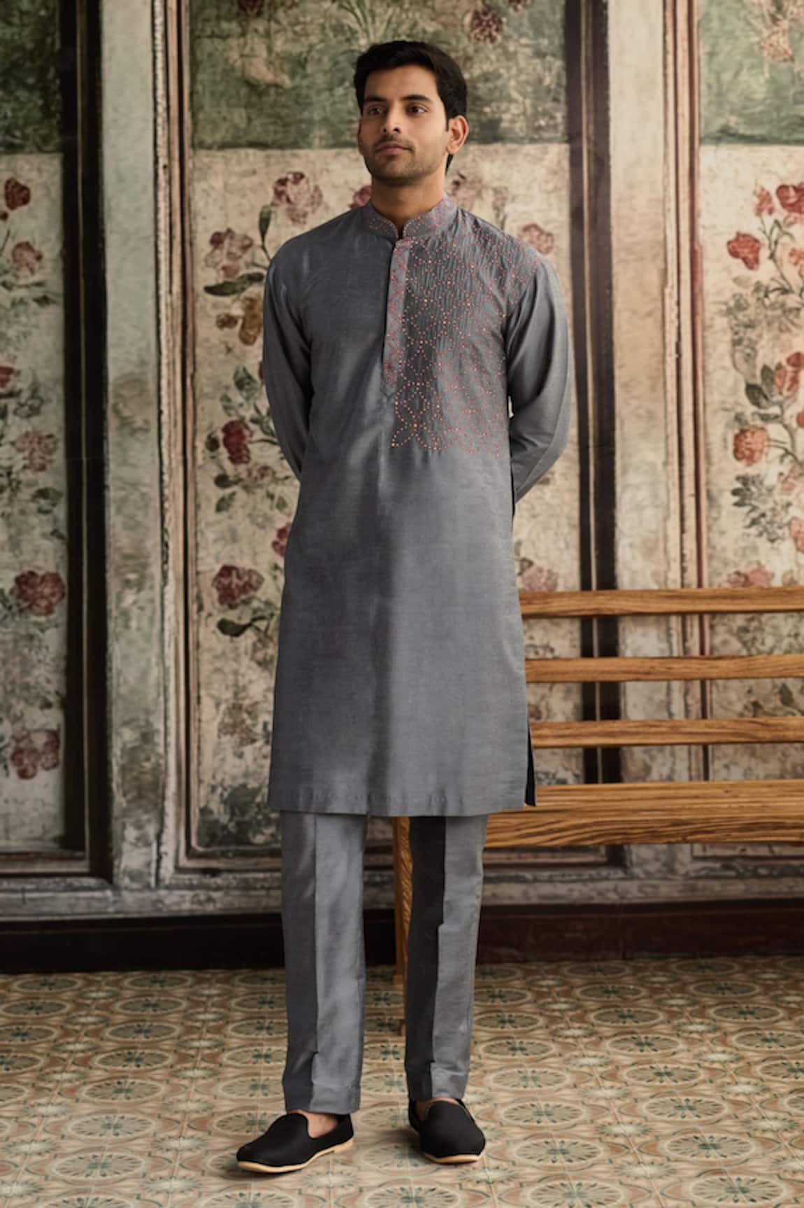Diyarajvvir Embroidered Kurta With Pant 