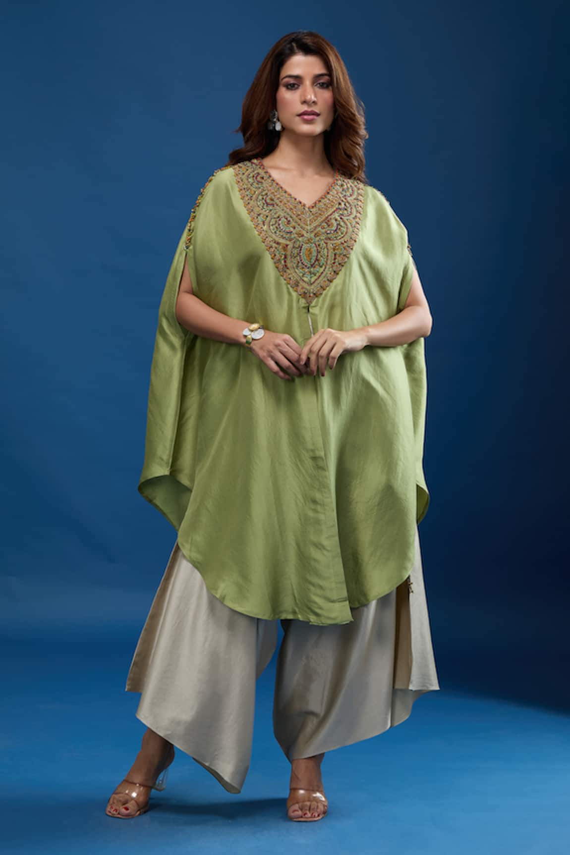 Prisho Thread Embroidered Kaftan & Pant Set 