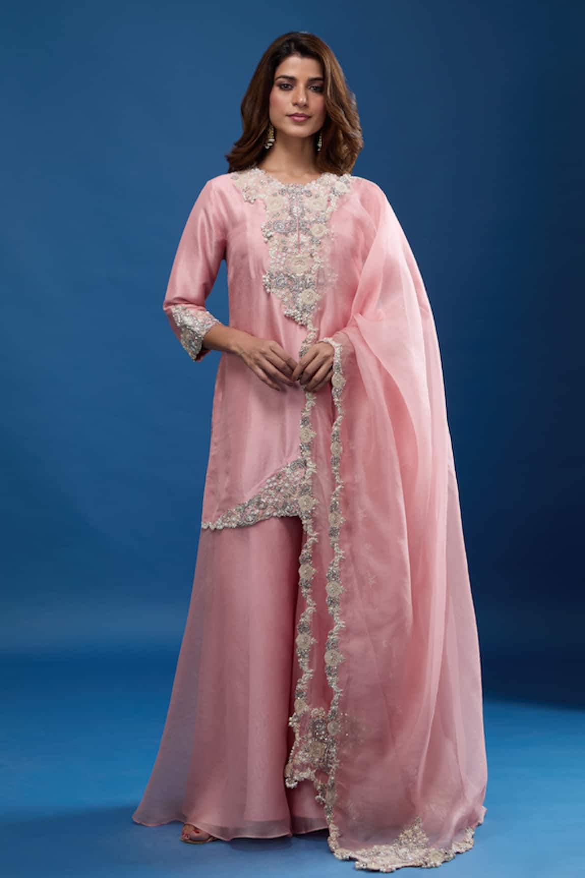 Prisho Resham Embroidered Kurta Set 