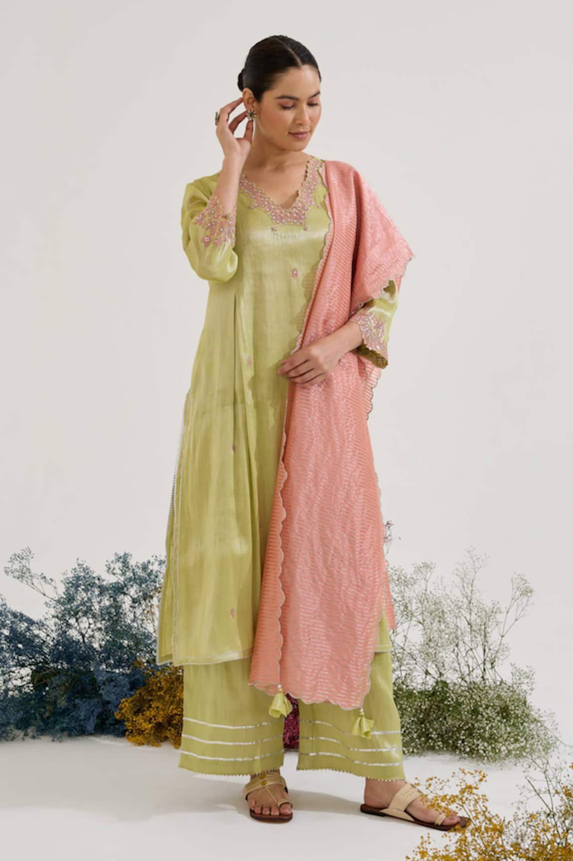Nero India Placement Embroidered Kurta Set