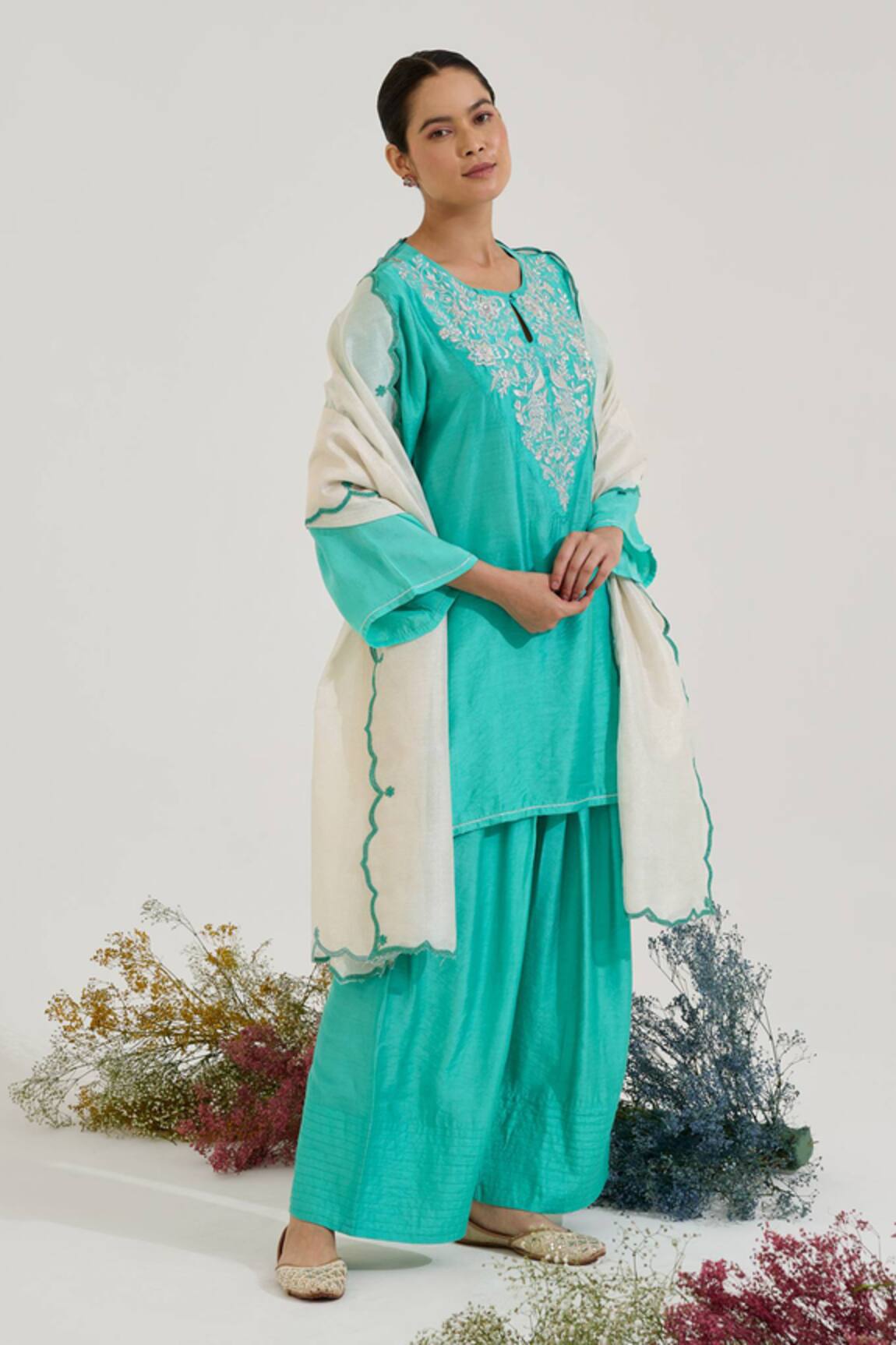 Nero India Embroidered Kurta Set
