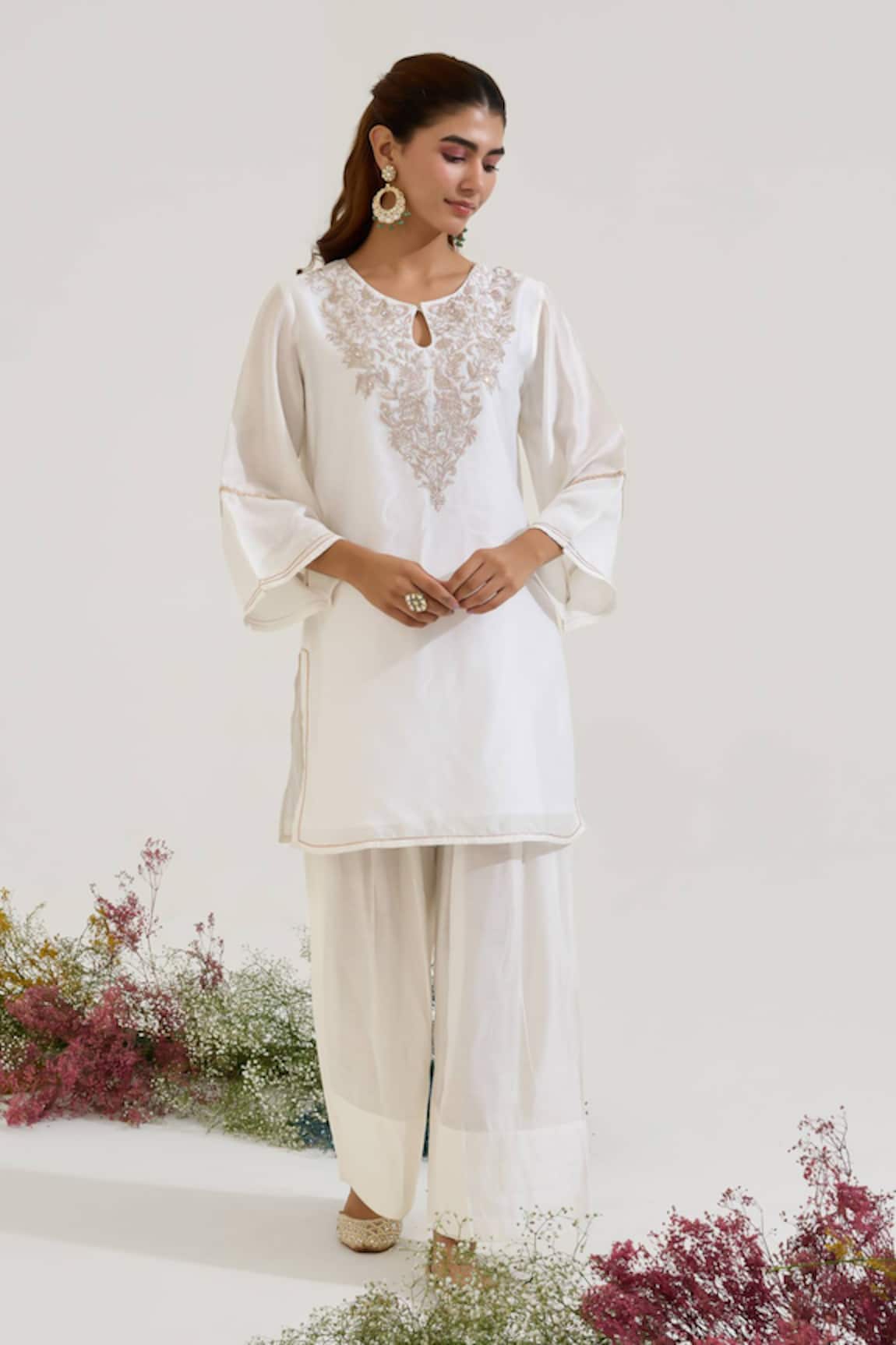 Nero India Floral Embroidered Kurta With Pant