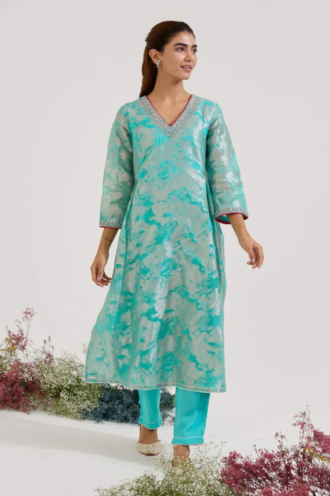 Nero India Textured Kurta With Pant