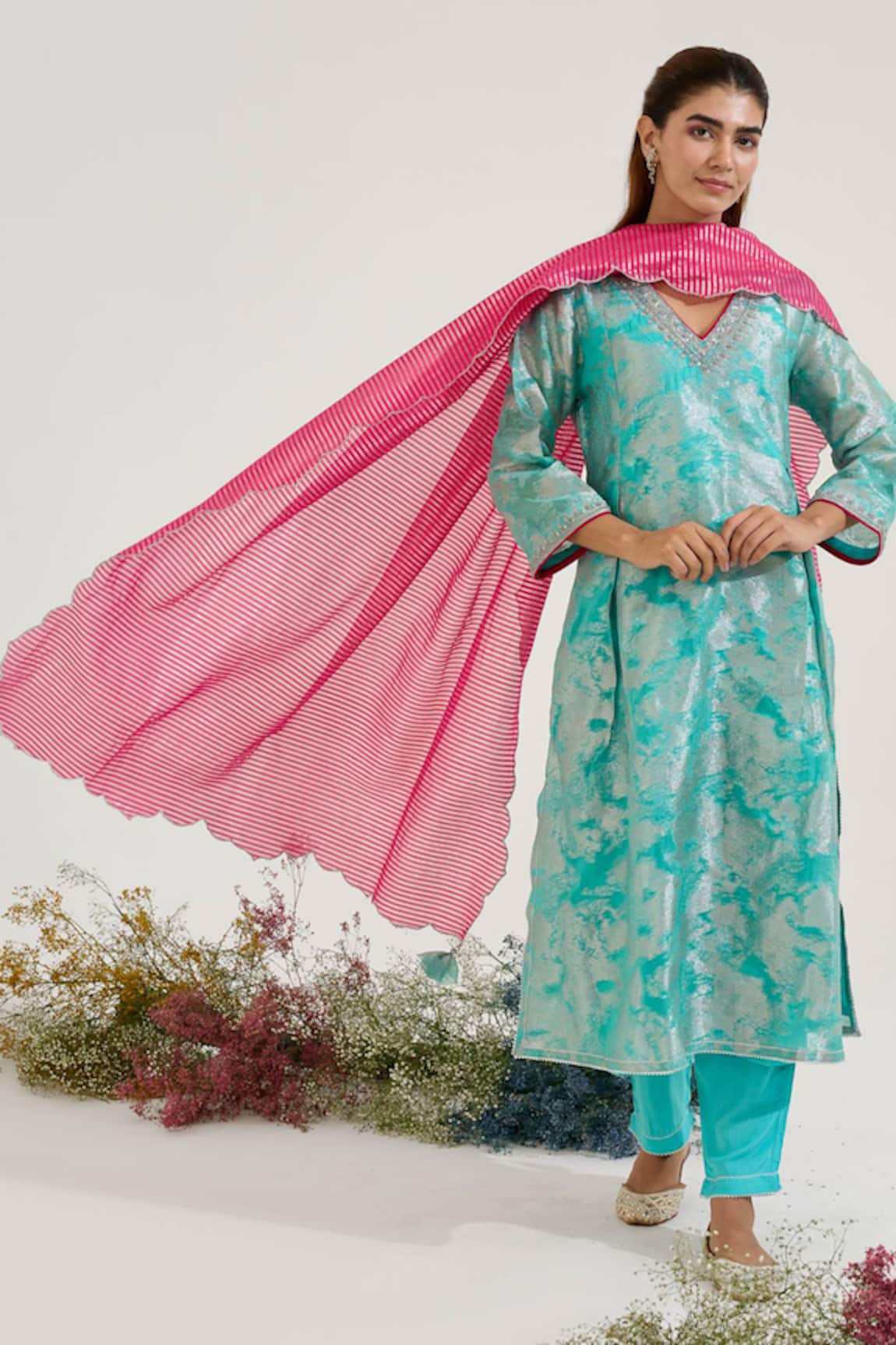 Nero India Stripe Pattern Dupatta