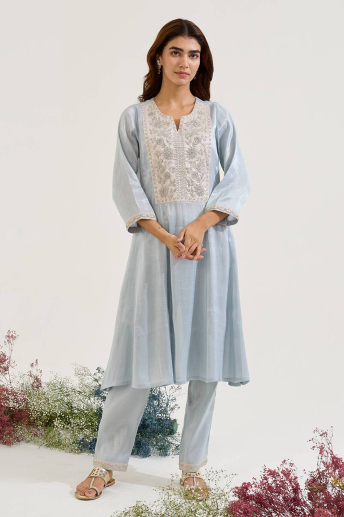 Nero India Floral Embroidered Kurta With Pant