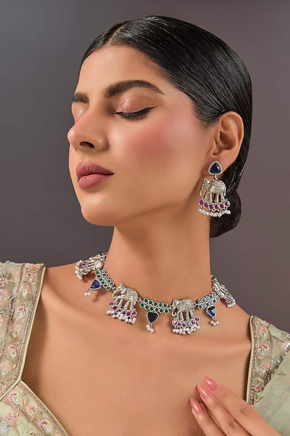 Auraa Trends Elephant Motif Choker Set 